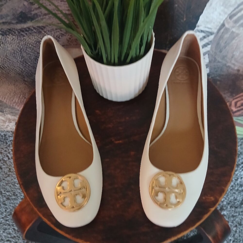 TORY BURCH white leather shoes Size 8M